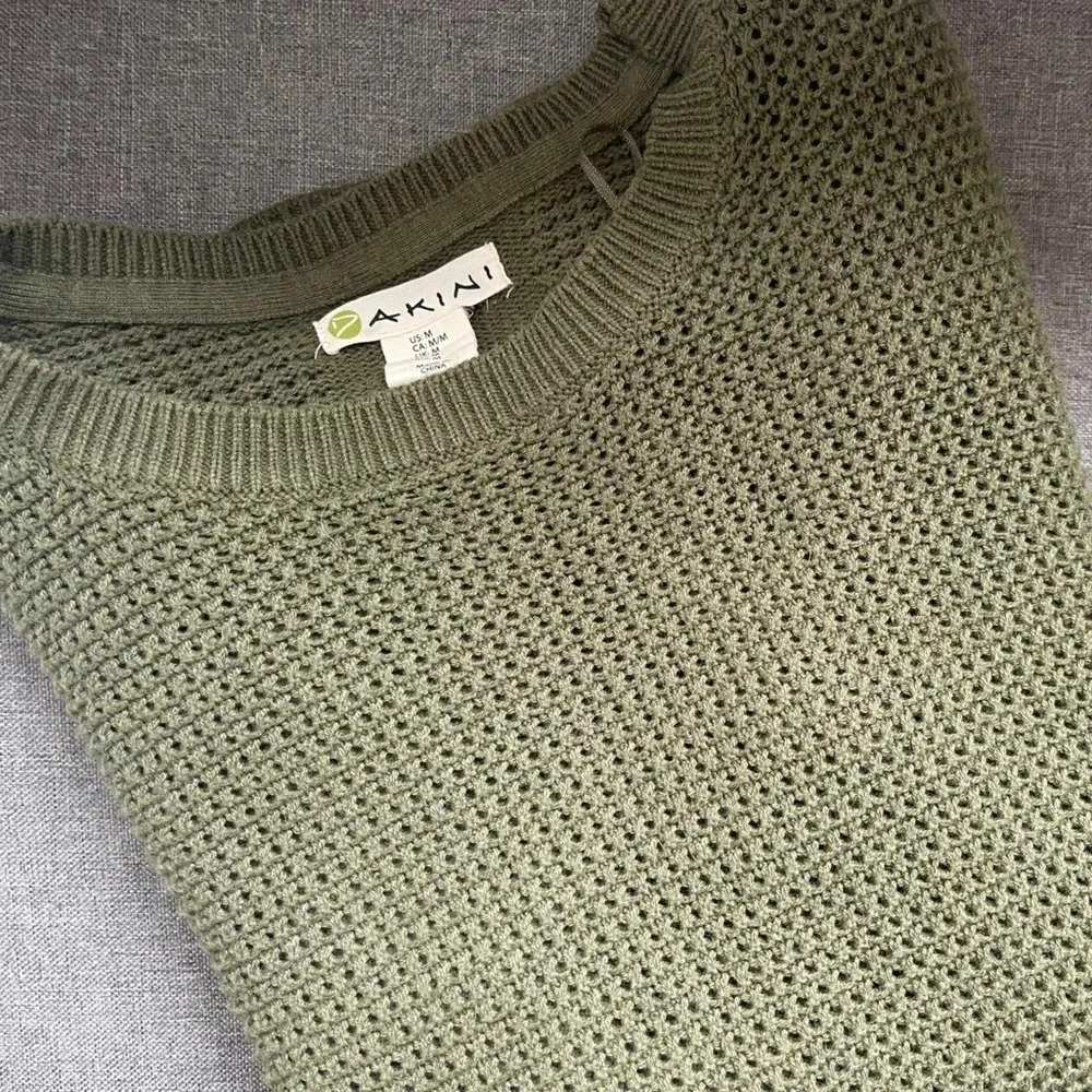 Anthropologie Women’s Olive Sweater, Size M - Picture 8 of 8